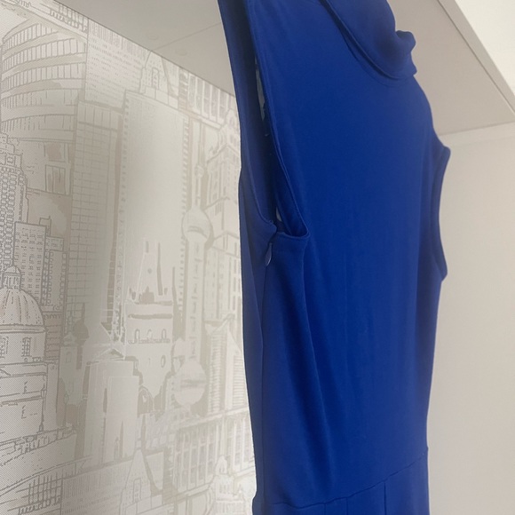 Cache Contour Collection Blue Sleeveless Below Knee V-Neck Pencil Dress Size 8 - Picture 5 of 11